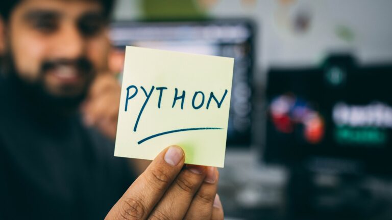 必學方法：使用 Cursor 啟動 Python 專案並以 AI 進行開發
